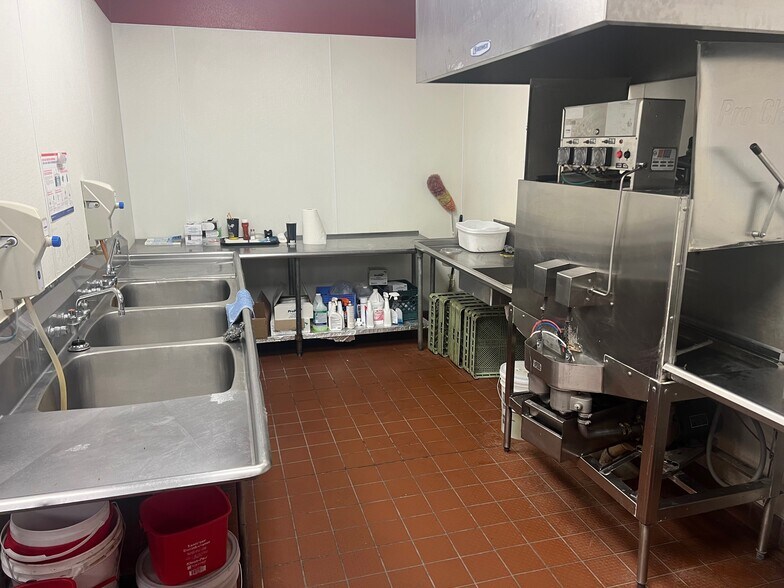 More Photos Of 107 W Coal Ave, Gallup Restaurant For Sale