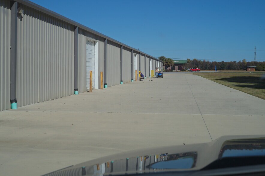 More Photos Of 847 W Main St, Lake City Warehouse For Lease