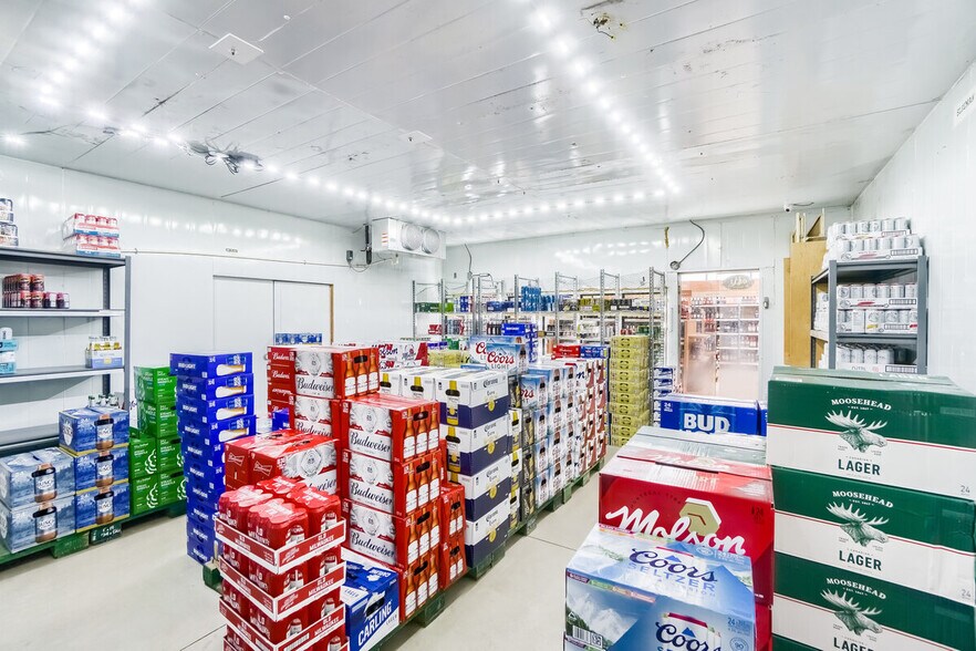 More Photos Of 937002 Airport Rd, Mulmur Convenience Store For Sale