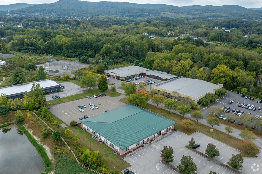 More Photos Of 20 Corporate Park Dr, Hopewell Junction Office For Lease