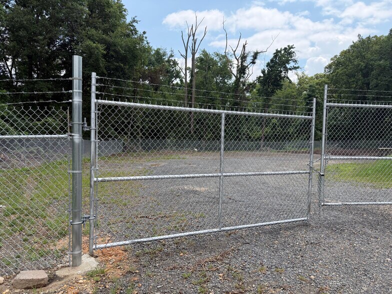 More Photos Of 10301 Richmond Hwy, Lorton Land For Lease