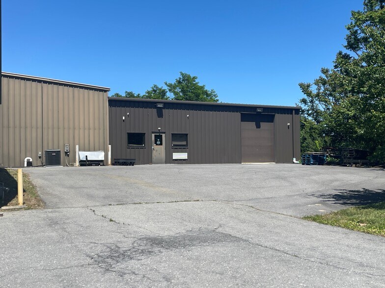 More Photos Of 121 Industrial Dr, Winchester Warehouse For Sale