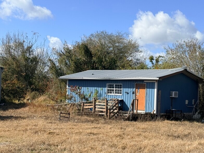 More Photos Of 4403 Business Ln, Plant City Land For Lease