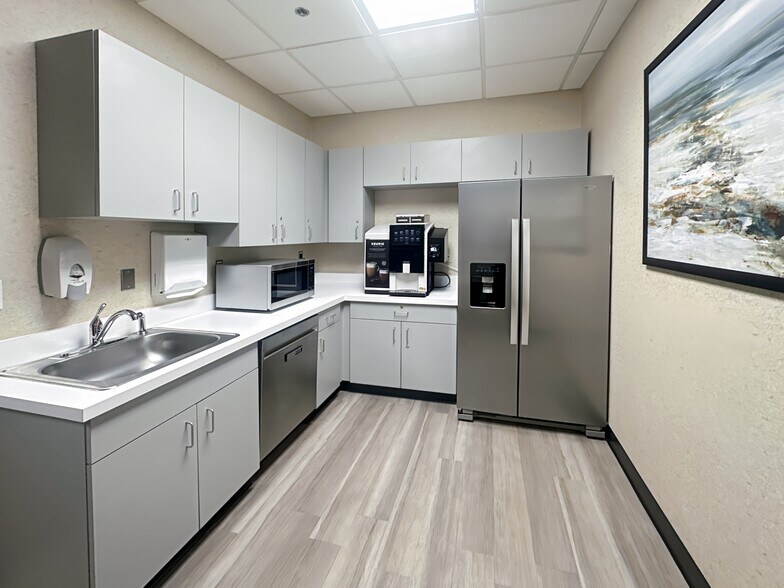 More Photos Of 1760 Abbey Rd, East Lansing Coworking Space