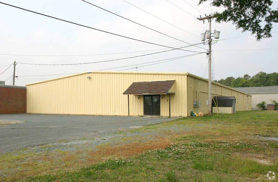 More Photos Of 525 Purser Ave, Monroe Freestanding For Sale