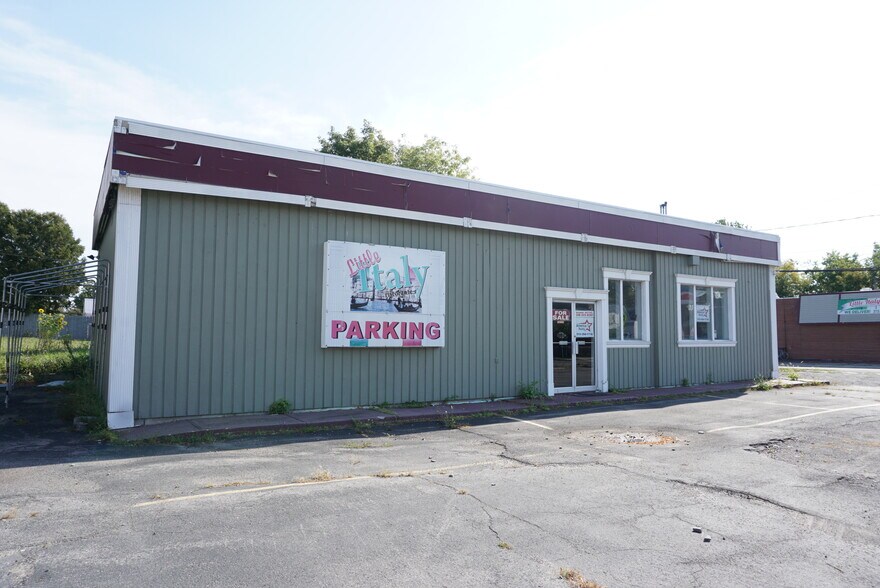 More Photos Of 830 State St, Ogdensburg Service Station For Sale