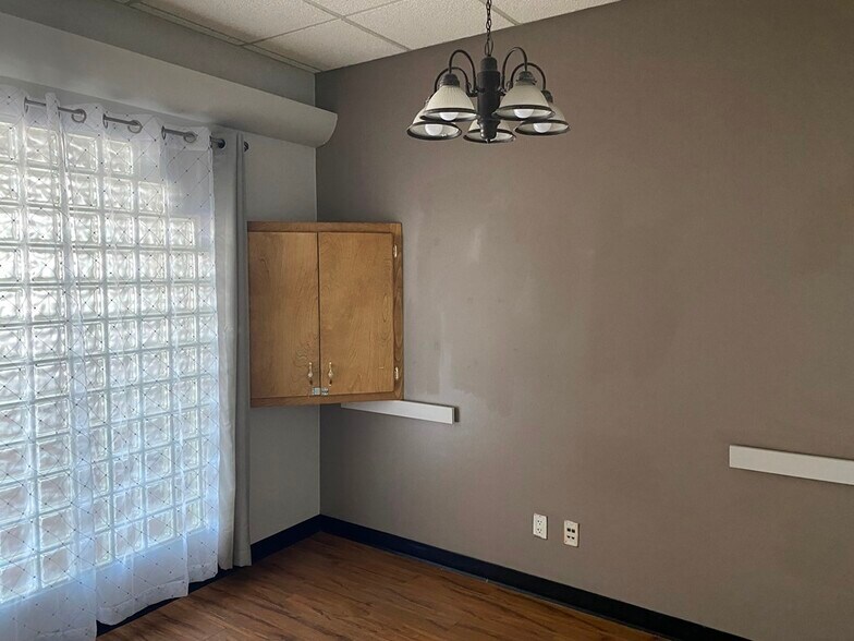 More Photos Of 800 N Federal Blvd, Riverton General Retail For Lease