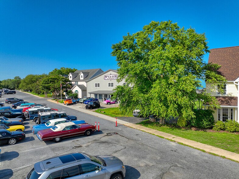 More Photos Of 17593 Nassau Commons Blvd, Lewes Flex For Sale