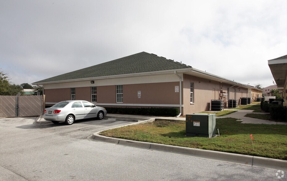 More Photos Of 5218 4th Avenue Cir E, Bradenton Medical For Lease