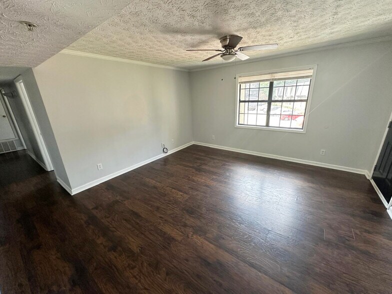 More Photos Of 375 Winding River Dr, Atlanta Multifamily For Sale