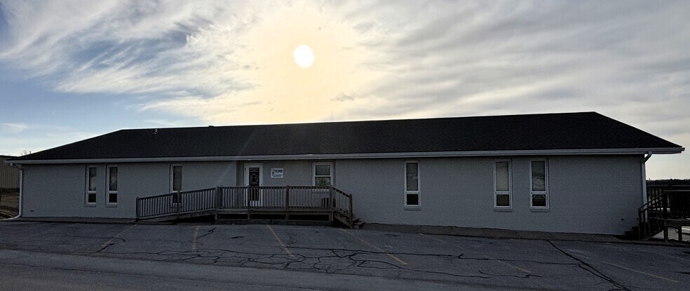 More Photos Of 10002 S 148th St, Omaha Office For Lease