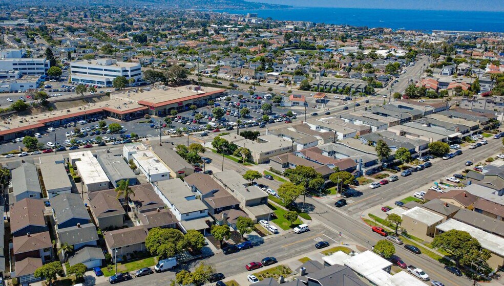 More Photos Of 1302 Amethyst St, Redondo Beach Apartments For Sale