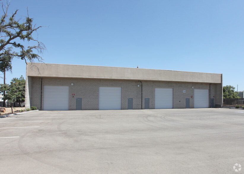 More Photos Of 730 Vaughn St, Hanford Warehouse For Lease