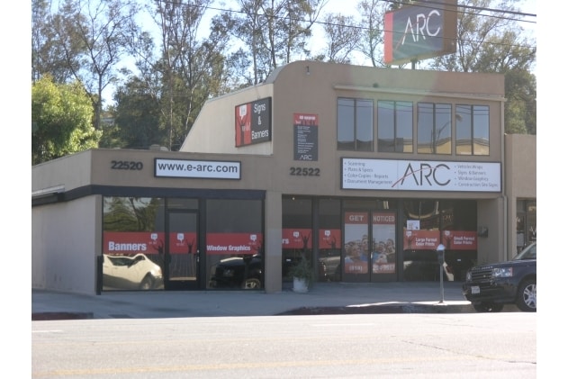 More Photos Of 22520-22522 Ventura Blvd, Woodland Hills Storefront Retail Office For Lease