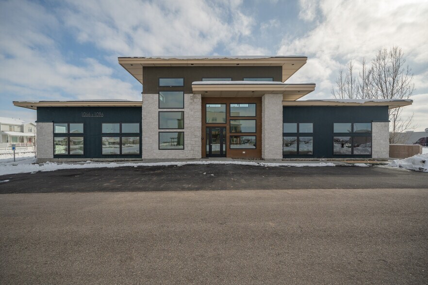 Primary Photo Of 1070 Curlew Dr, Ammon Medical For Lease