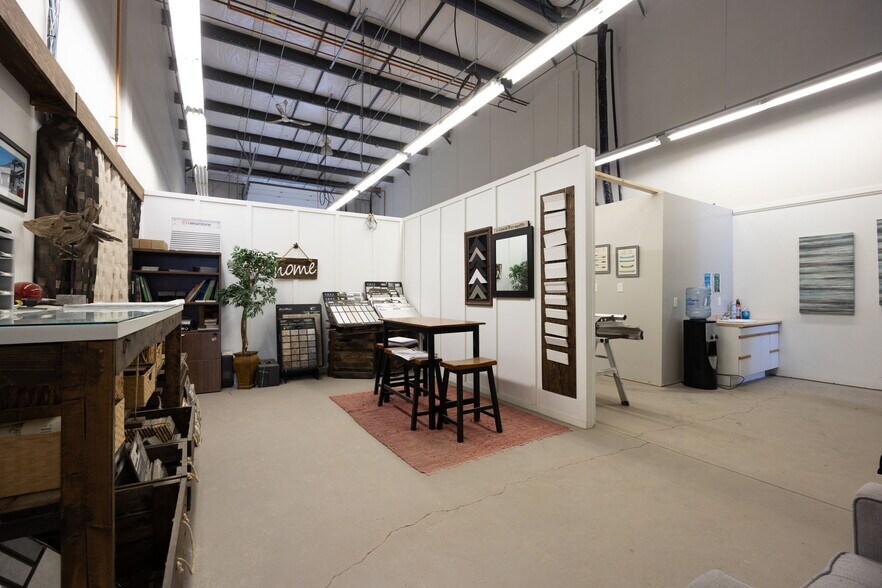 More Photos Of 380 Mackenzie Blvd, Fort McMurray Warehouse For Lease