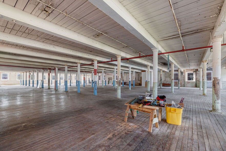 More Photos Of 28 Anawan St, Fall River Manufacturing For Sale