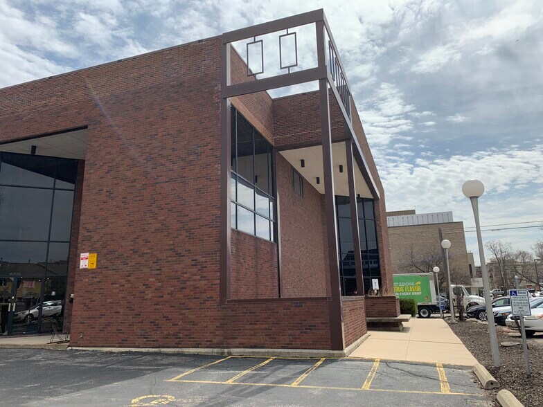 More Photos Of 1020 Regent St, Madison Medical For Lease