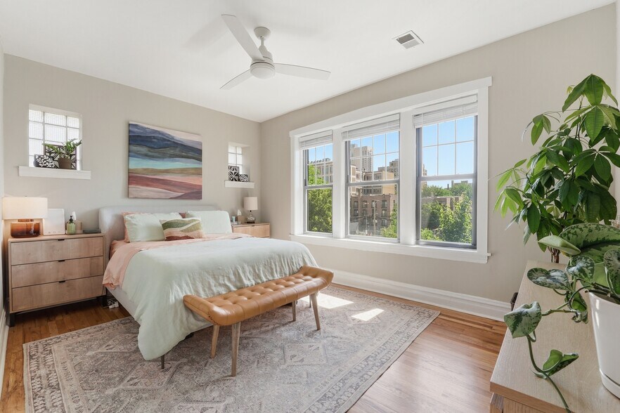 More Photos Of 5022-5030 N Winthrop Ave, Chicago Apartments For Sale