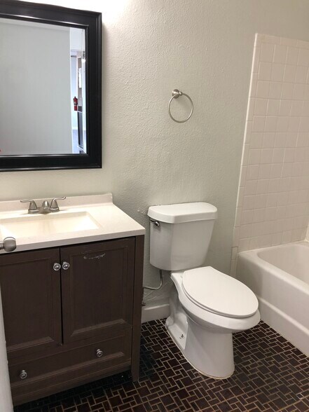 More Photos Of 1635 W Mulberry Ave, San Antonio Apartments For Sale