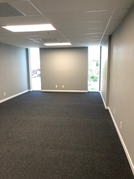 More Photos Of 1915-1919 NE 45th St, Fort Lauderdale Office For Lease