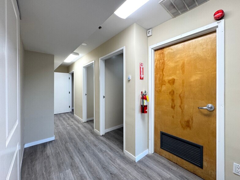 More Photos Of 815-821 Webster St, Oakland Storefront Retail Office For Lease