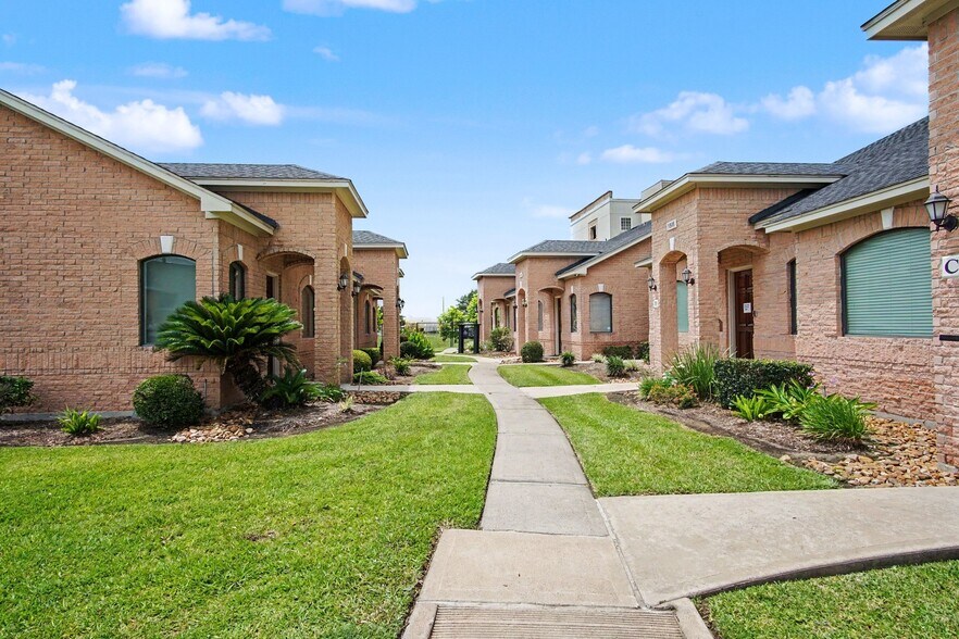 More Photos Of 1810 Snake River Rd, Katy Medical For Sale