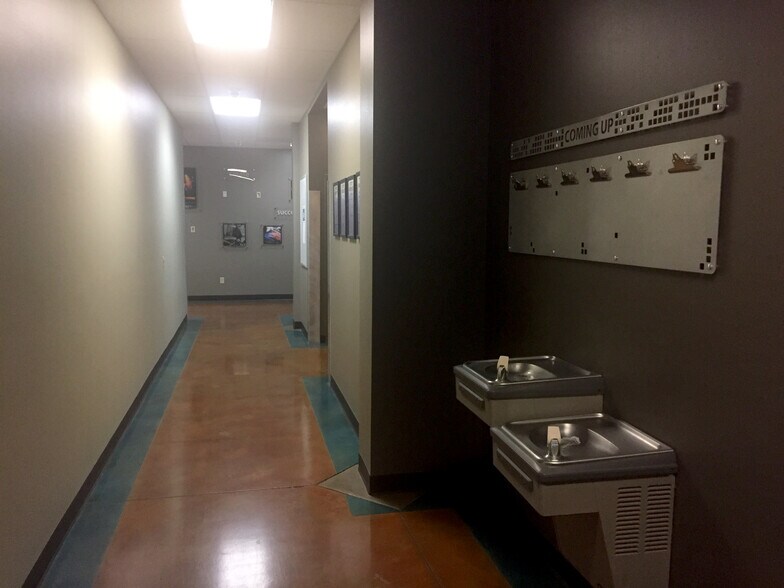 More Photos Of 2702 Agriculture Dr, Madison Office For Lease