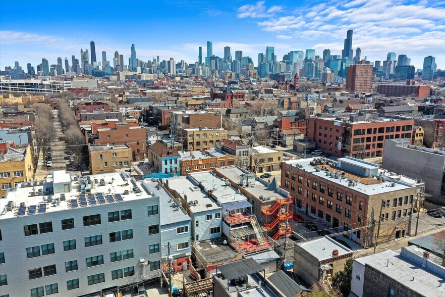 More Photos Of 1056 N Ashland Ave, Chicago Storefront Retail Residential For Lease