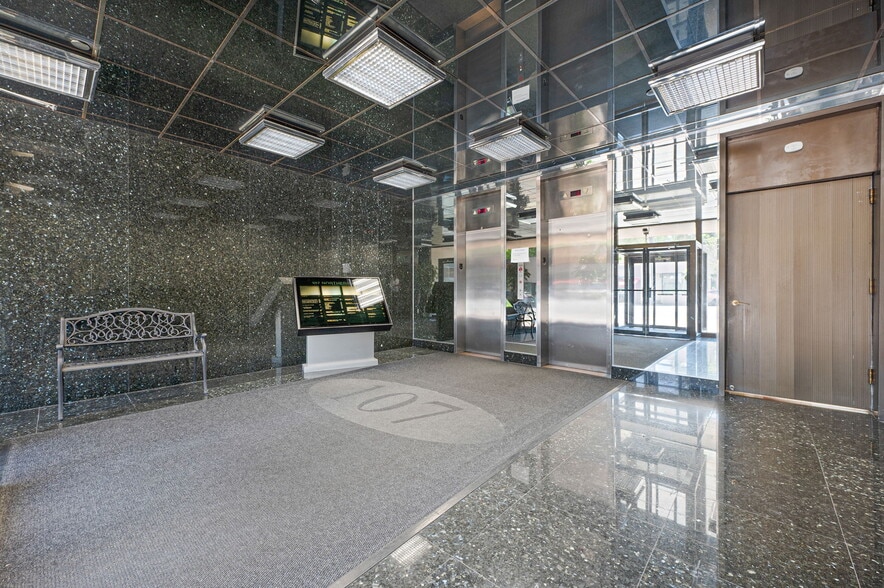 More Photos Of 107 Northern Blvd, Great Neck Medical For Sale