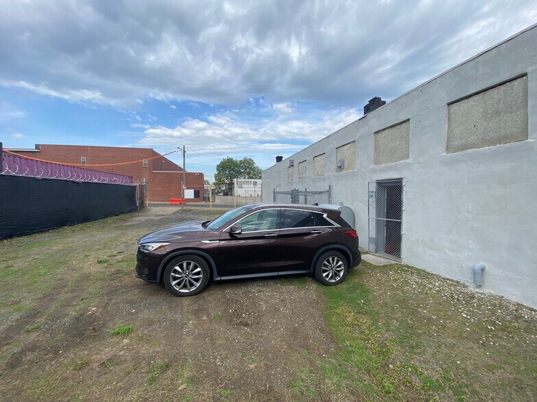 More Photos Of 4315 N 4th St, Philadelphia Warehouse For Sale