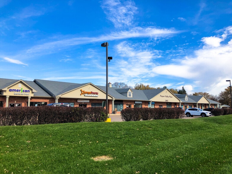 More Photos Of 2401 Kaneville Rd, Geneva Freestanding For Lease