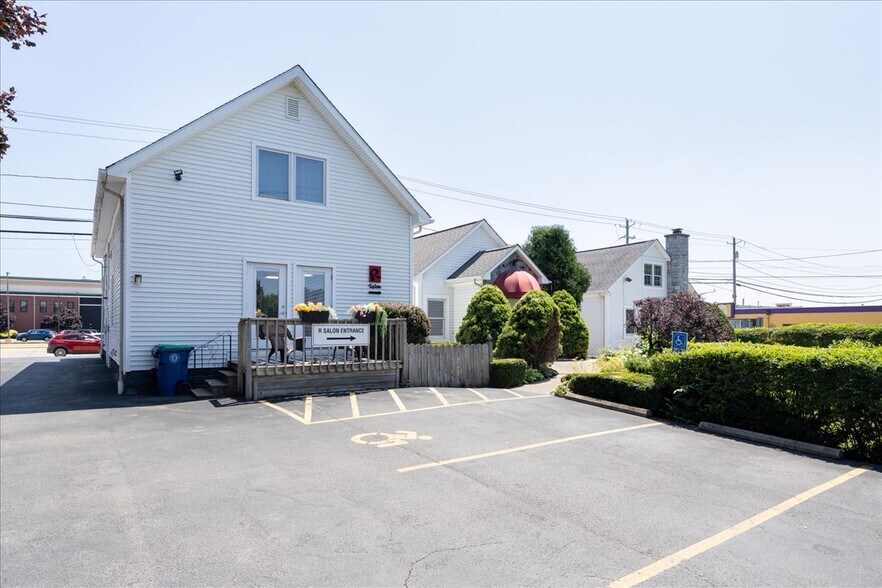 More Photos Of 7158 Transit Rd, Buffalo Freestanding For Sale