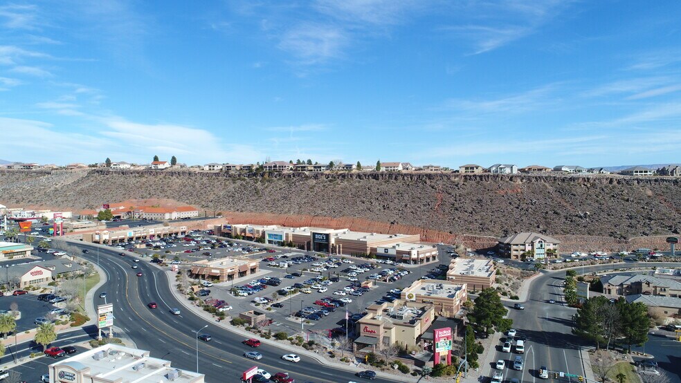 More Photos Of 100 S River Rd, Saint George Unknown For Lease
