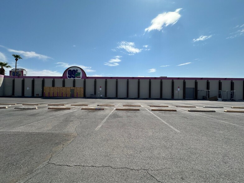 More Photos Of 1325 E Flamingo Rd, Las Vegas General Retail For Sale