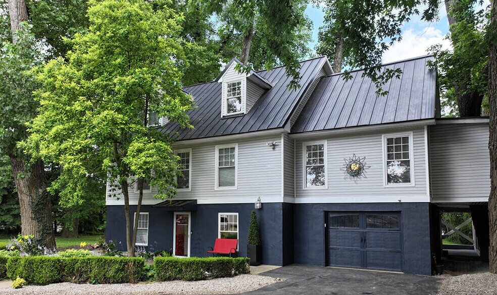 More Photos Of 3227 River Rd, Louisville Specialty For Sale