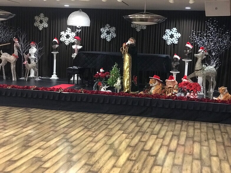 More Photos Of 950 Roosevelt Ave, Irvine Loft Creative Space For Sale