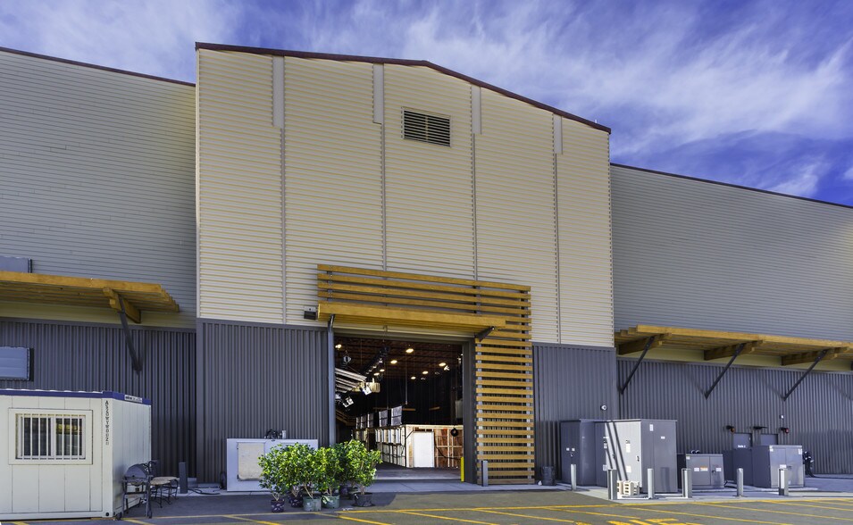 More Photos Of 4001 Kearns Blvd, Park City Movie Radio TVStudio For Sale