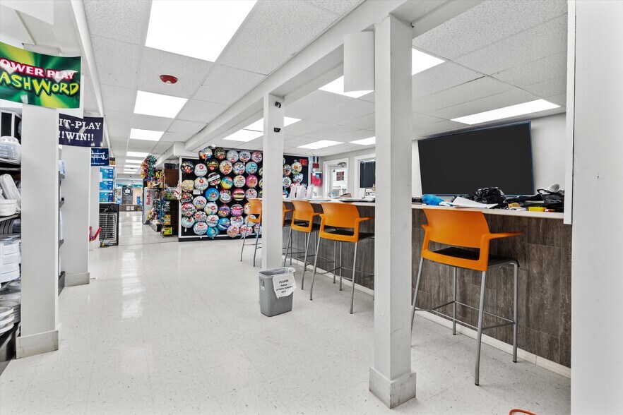 More Photos Of 47 Chelmsford St, Chelmsford Storefront Retail Residential For Sale