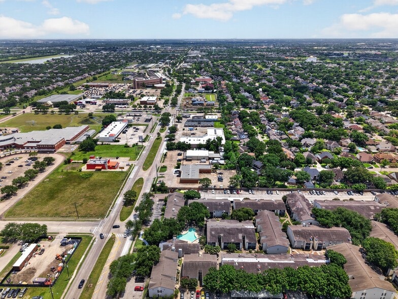 More Photos Of 2920 Dairy Ashford Rd, Houston Showroom For Sale