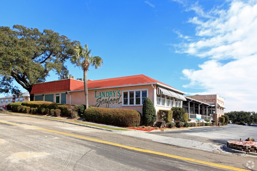 More Photos Of 905 E Gregory St, Pensacola Restaurant For Sale