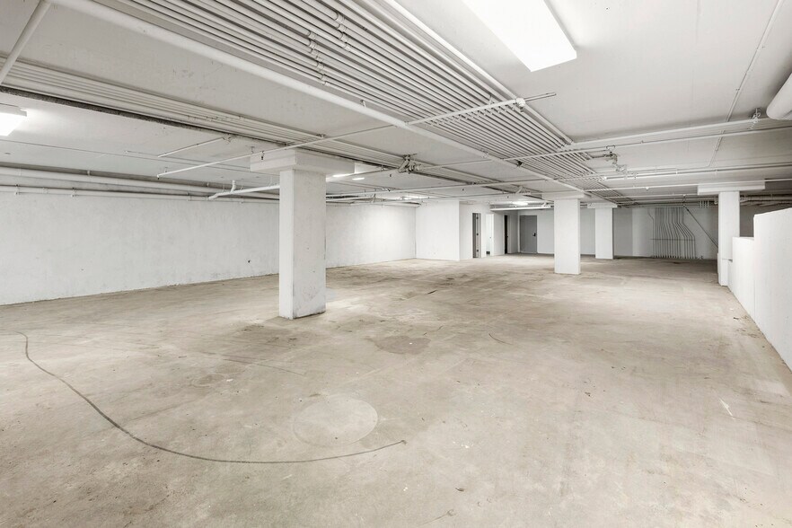 More Photos Of 566 S Van Ness Ave, San Francisco Apartments For Sale