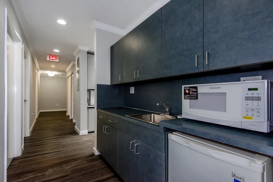 More Photos Of 7737 N University Dr, Tamarac Medical For Sale