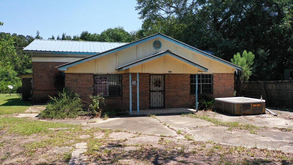 More Photos Of 612 N Main St, Atmore Land For Sale