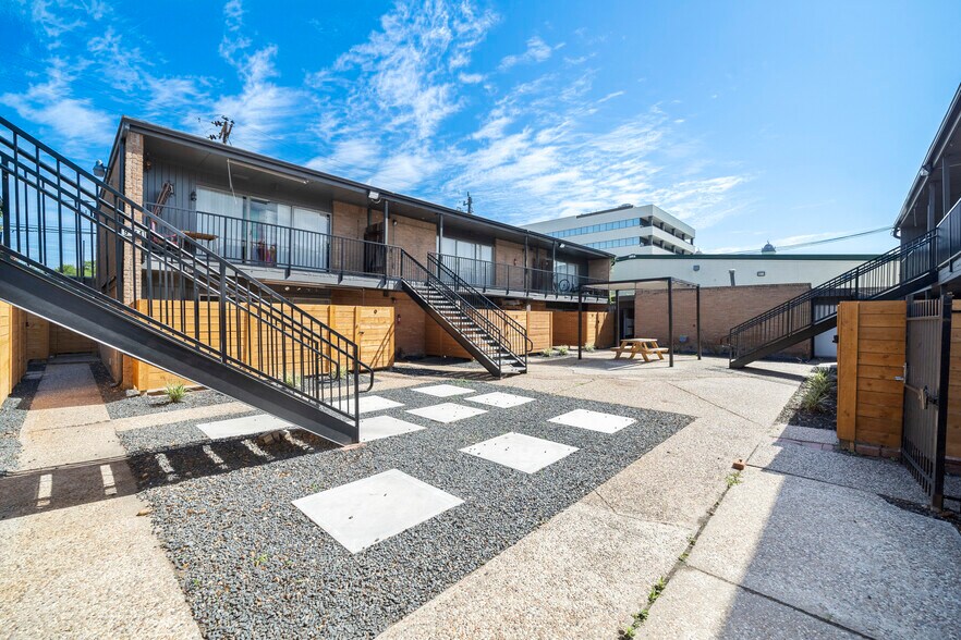 More Photos Of 3262 Branard St, Houston Apartments For Sale