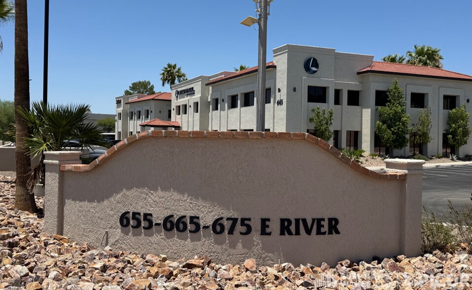More Photos Of 655 E River Rd, Tucson Medical For Lease