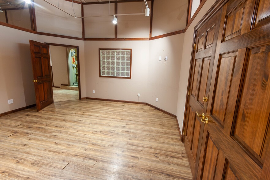 More Photos Of 123-147 N College Ave, Fort Collins Office For Lease