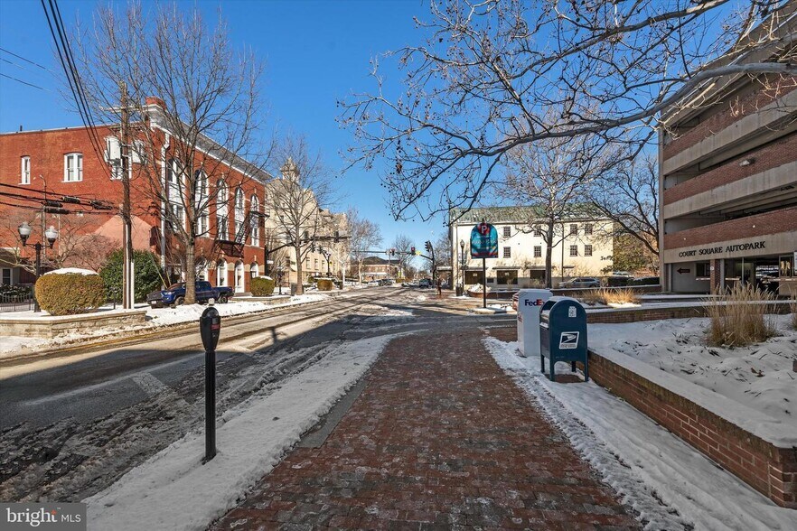 More Photos Of 37-45 E Boscawen St, Winchester Office For Sale