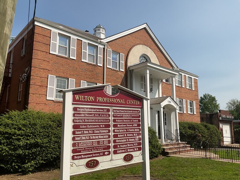 More Photos Of 751 Teaneck Rd, Teaneck Medical For Sale