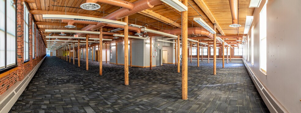 More Photos Of 140 Mill St, Lewiston Office Residential For Sale